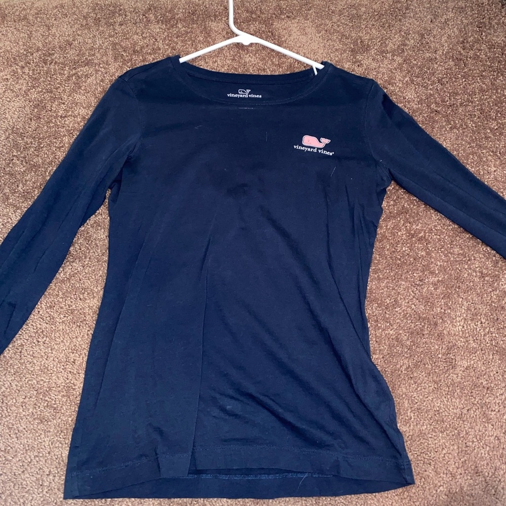 Vineyard vines tee